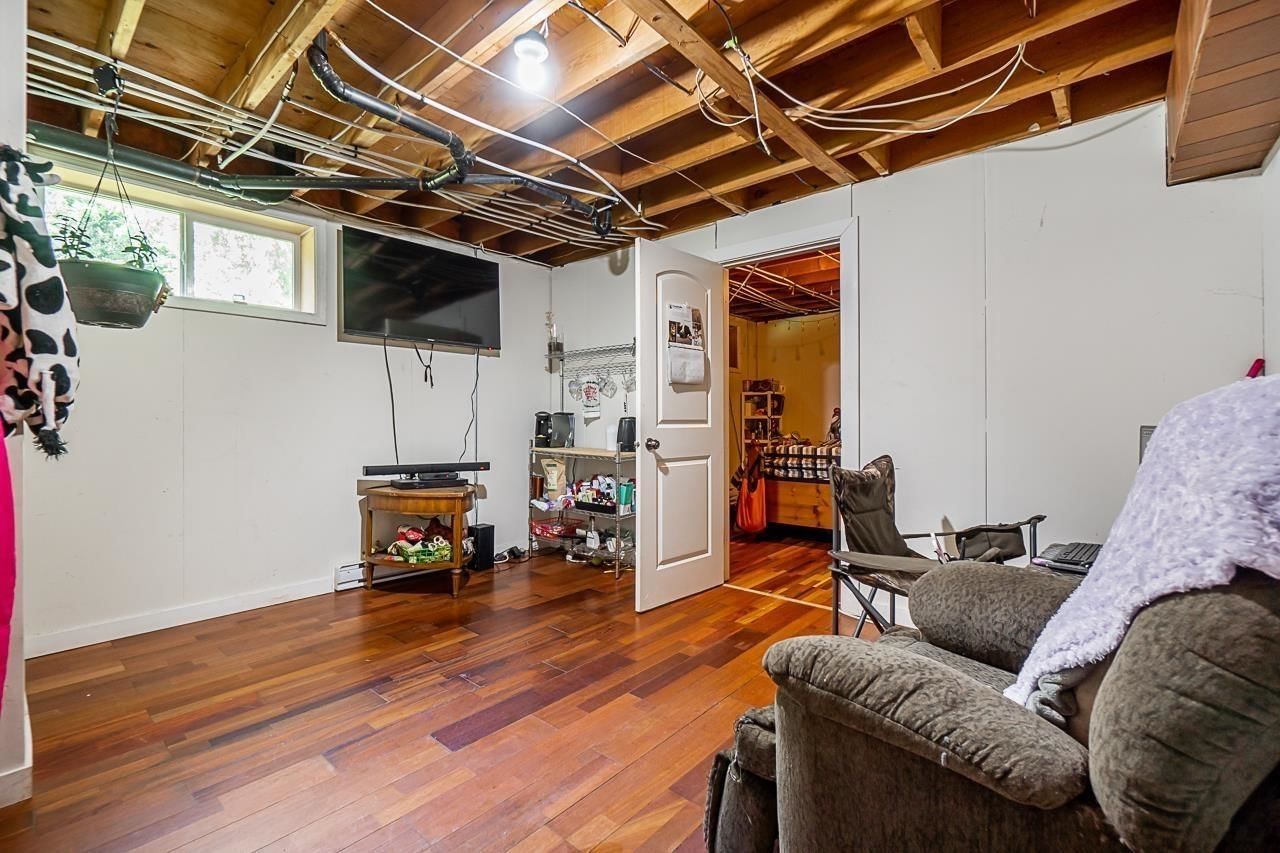 Listing Image 14