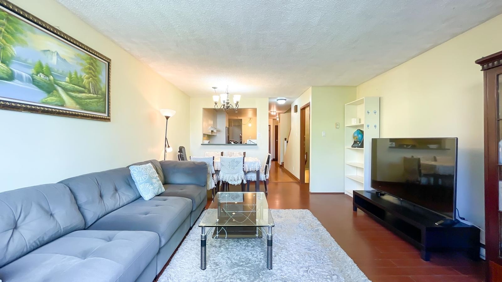 Listing Image 5