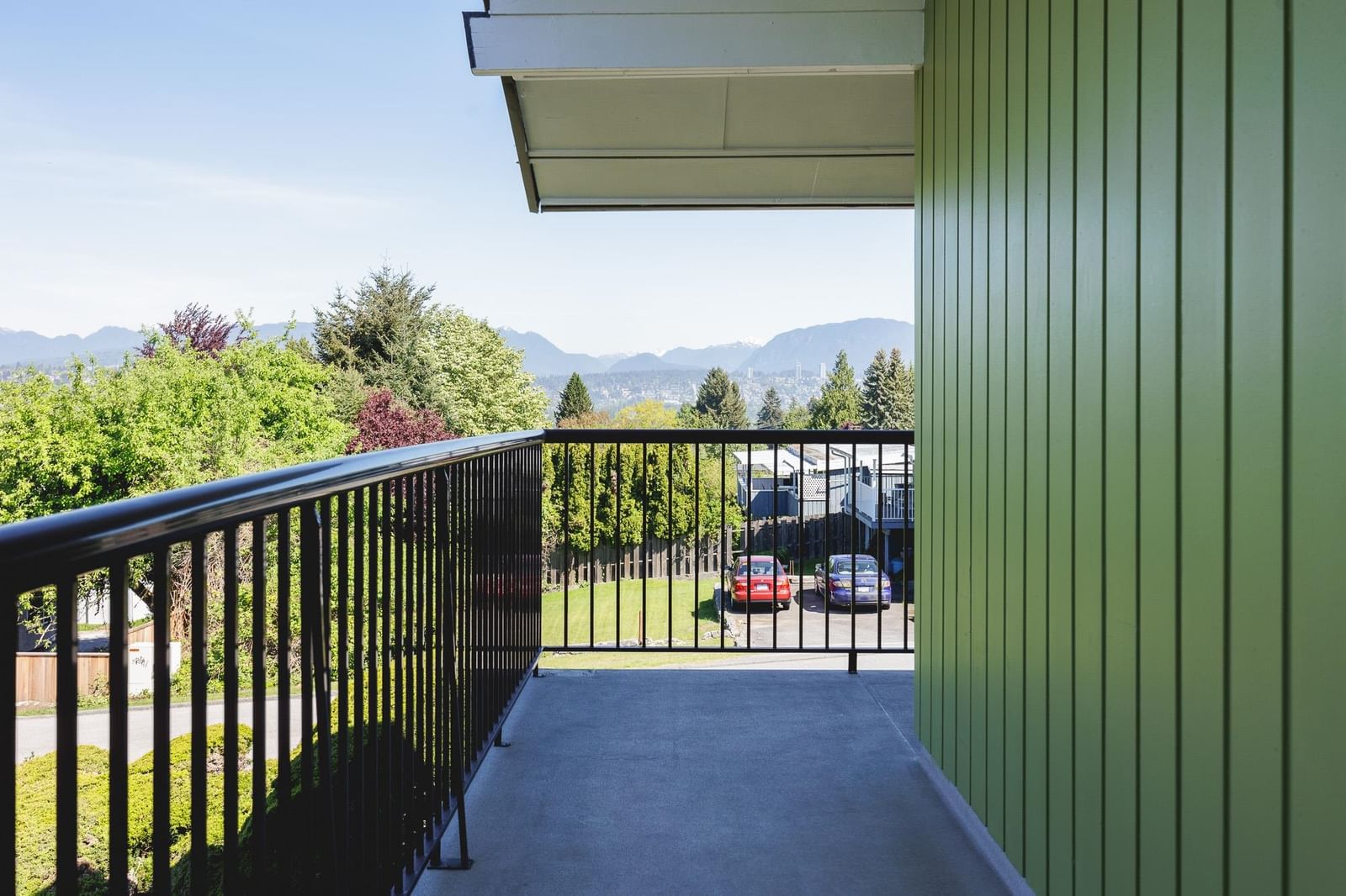 Listing Image 8