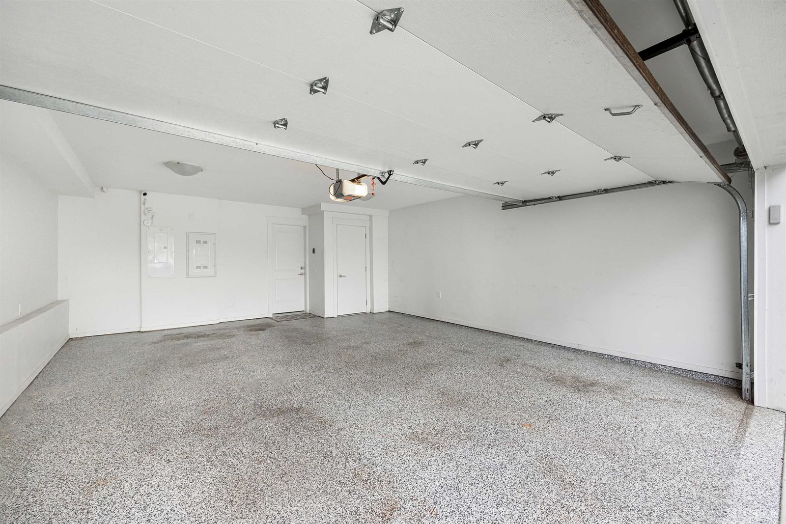 Listing Image 30