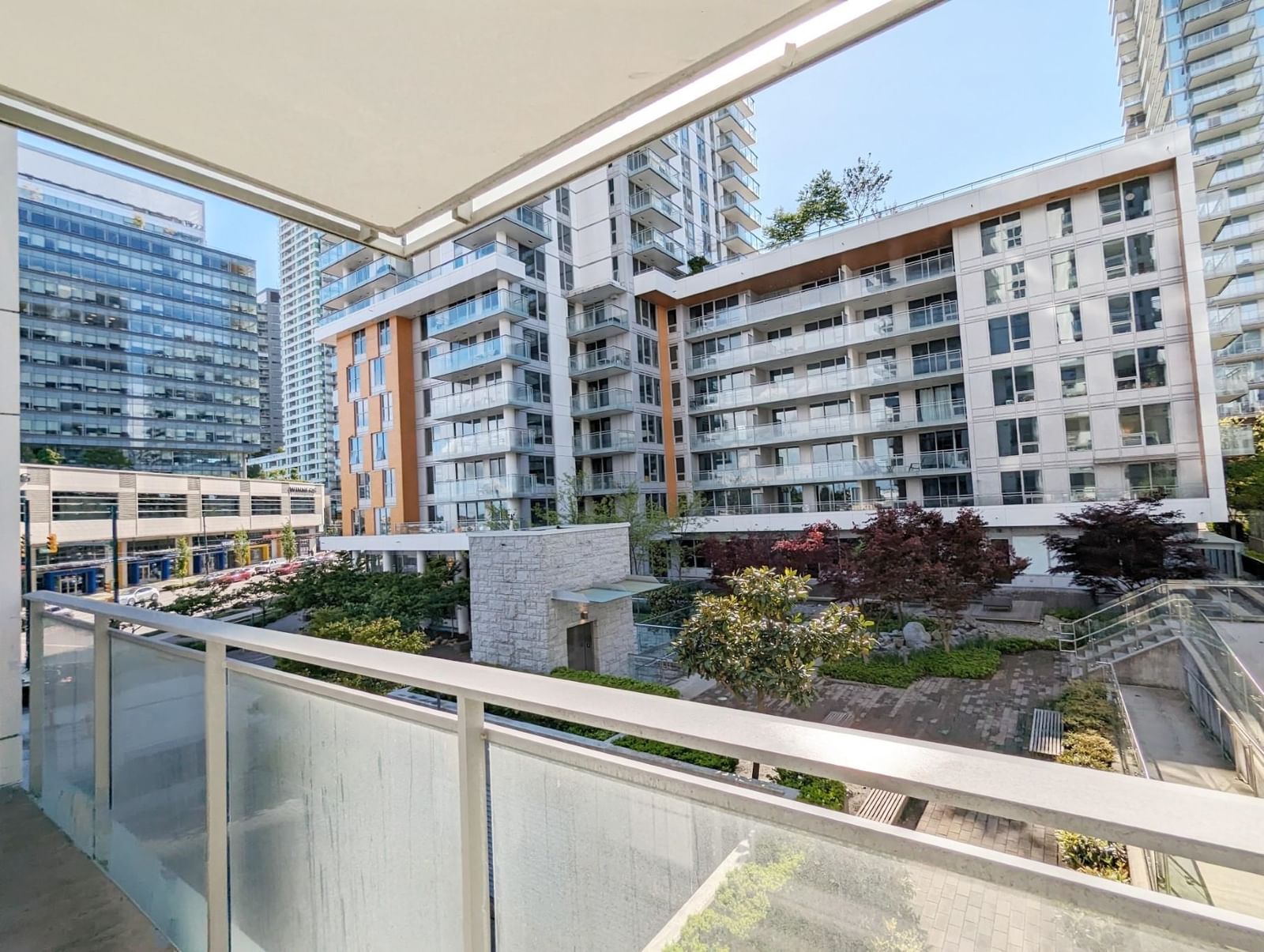Listing Image 7