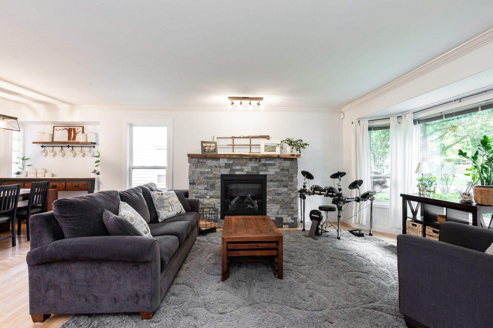 Listing Image 13