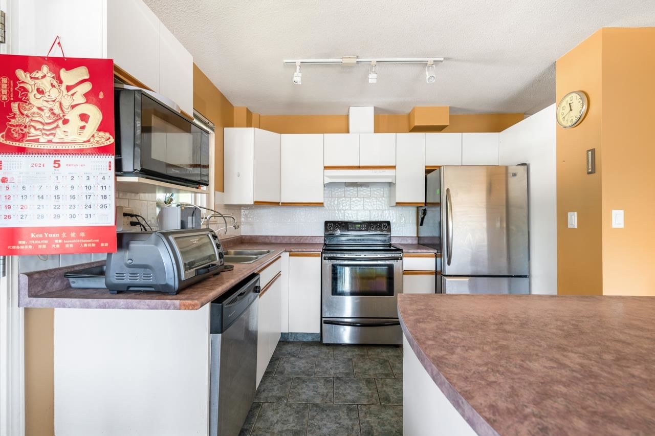 Listing Image 8