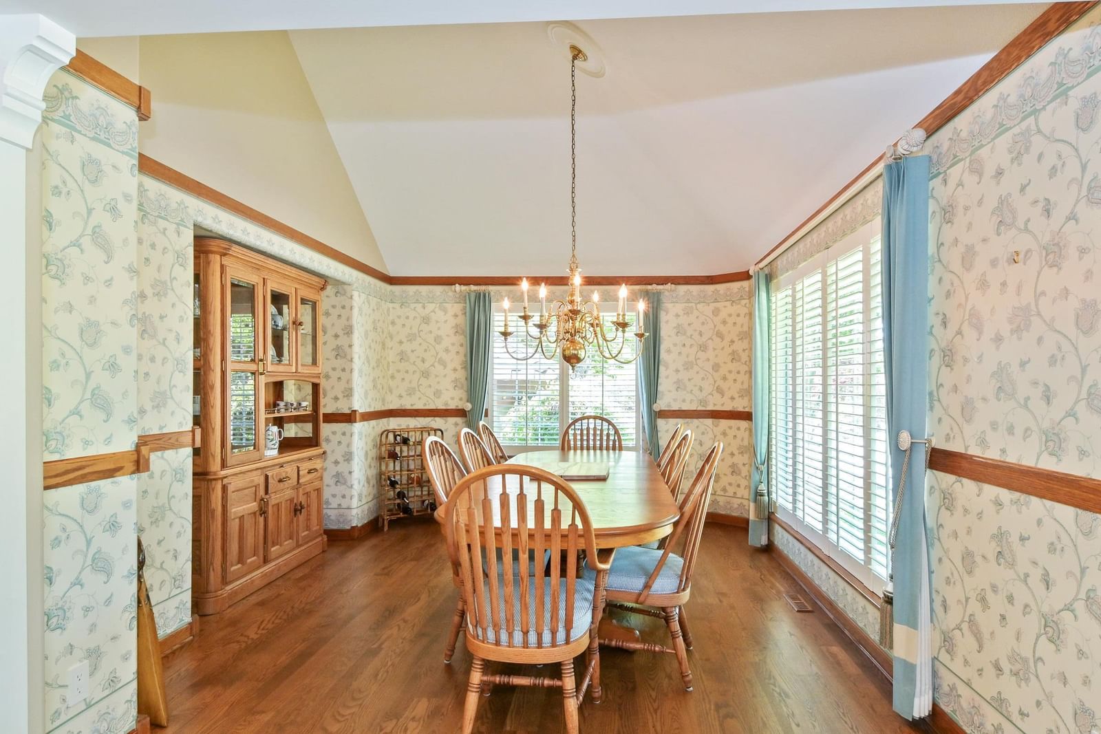 Listing Image 9