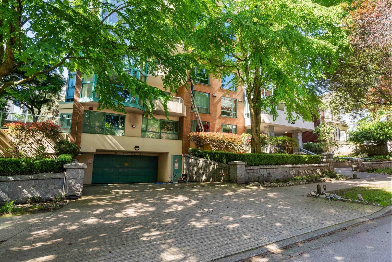 Listing Image 19
