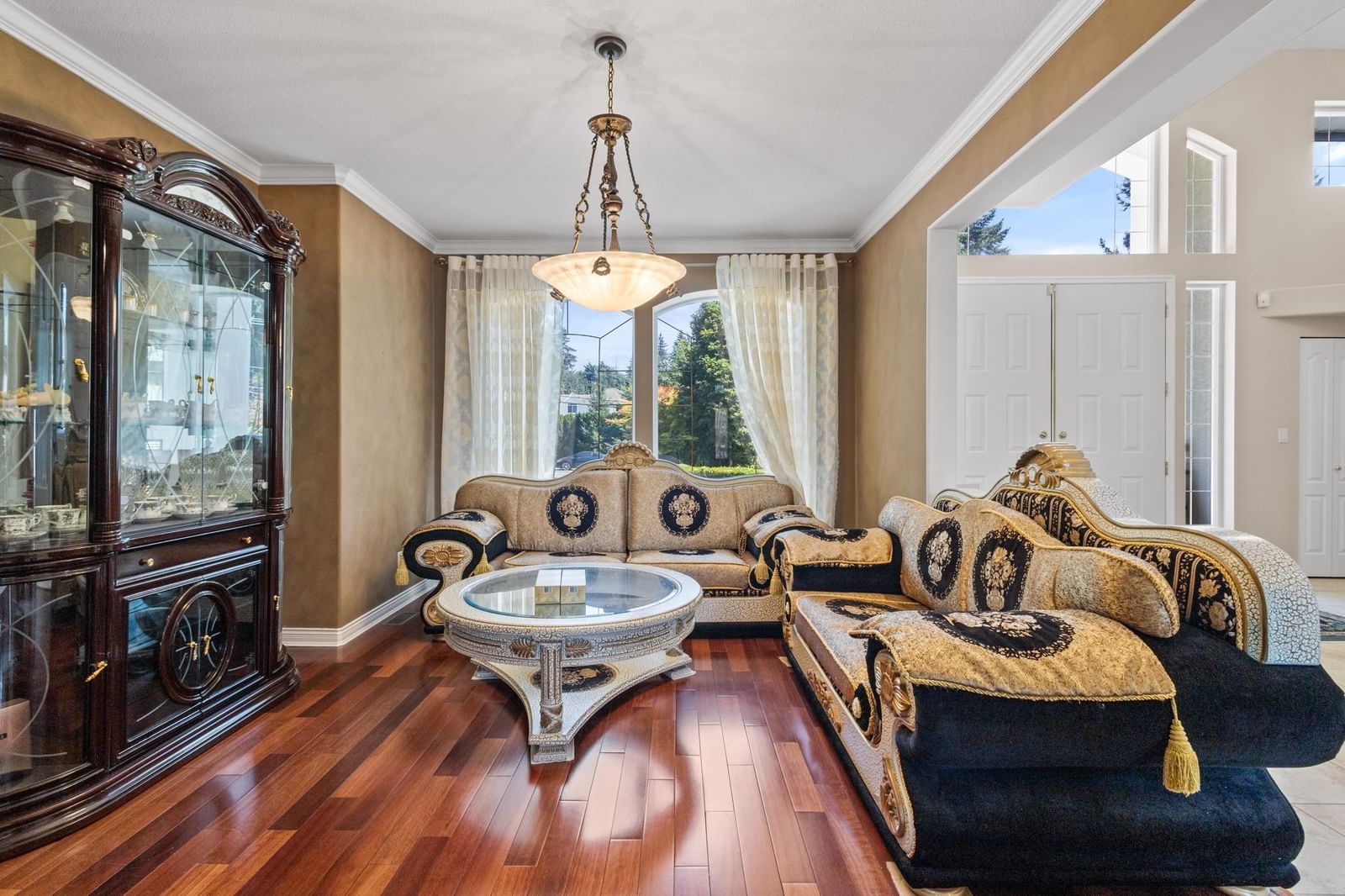 Listing Image 10