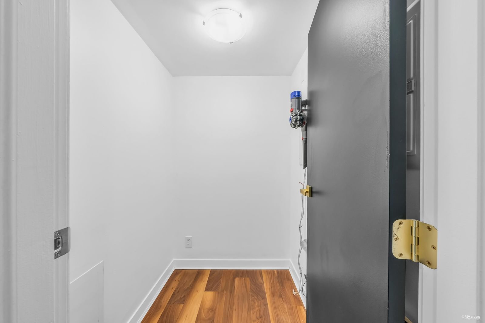 Listing Image 27