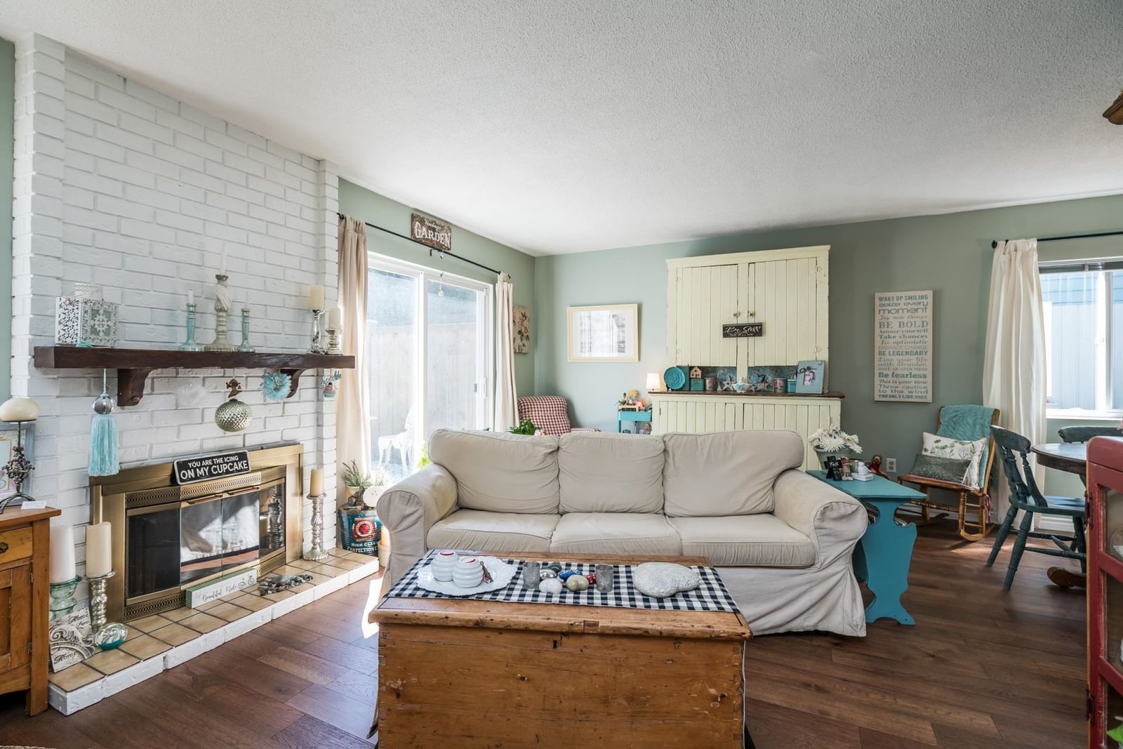 Listing Image 1