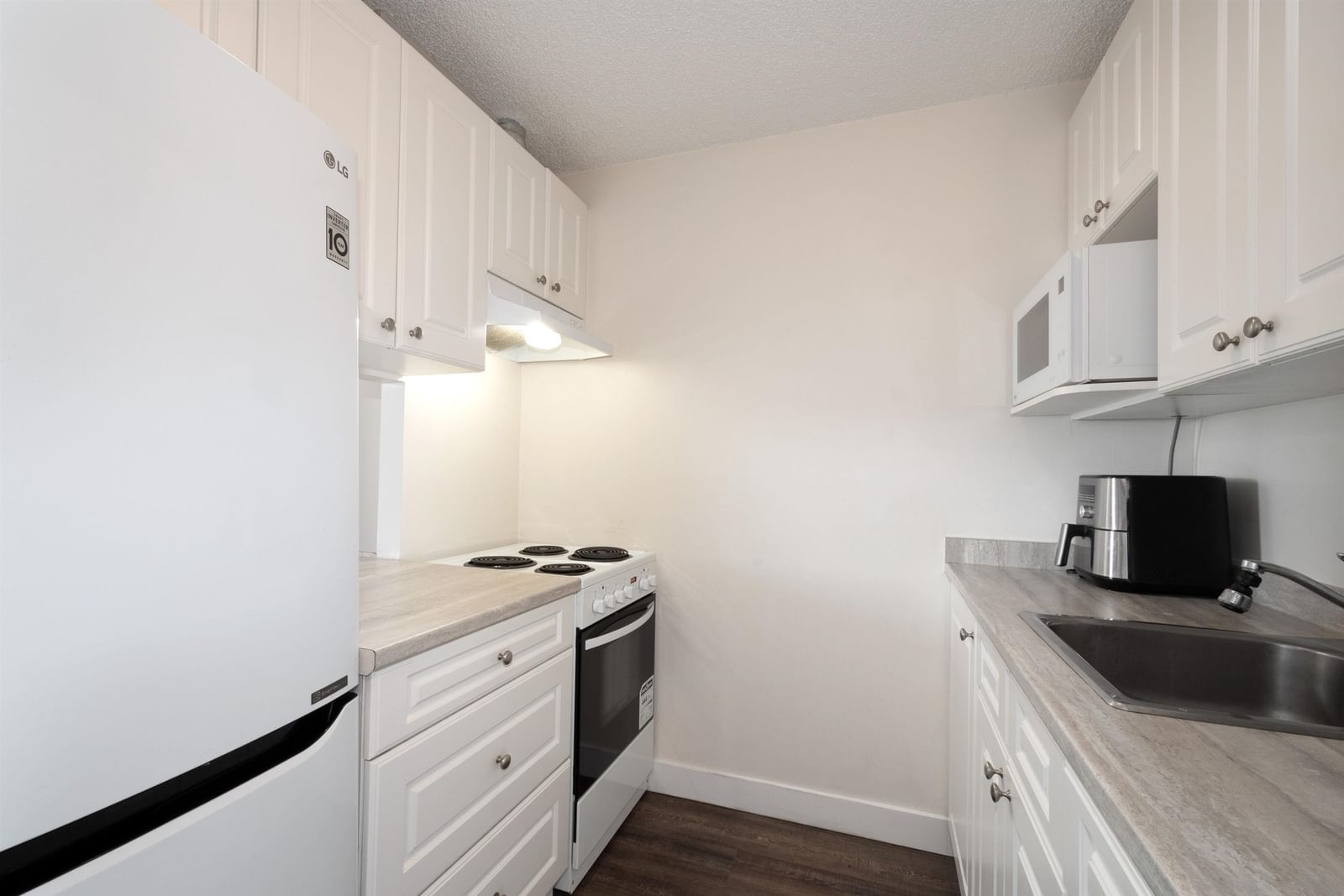 Listing Image 21
