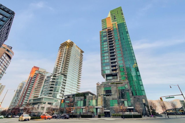 502 - 277 Thurlow Street