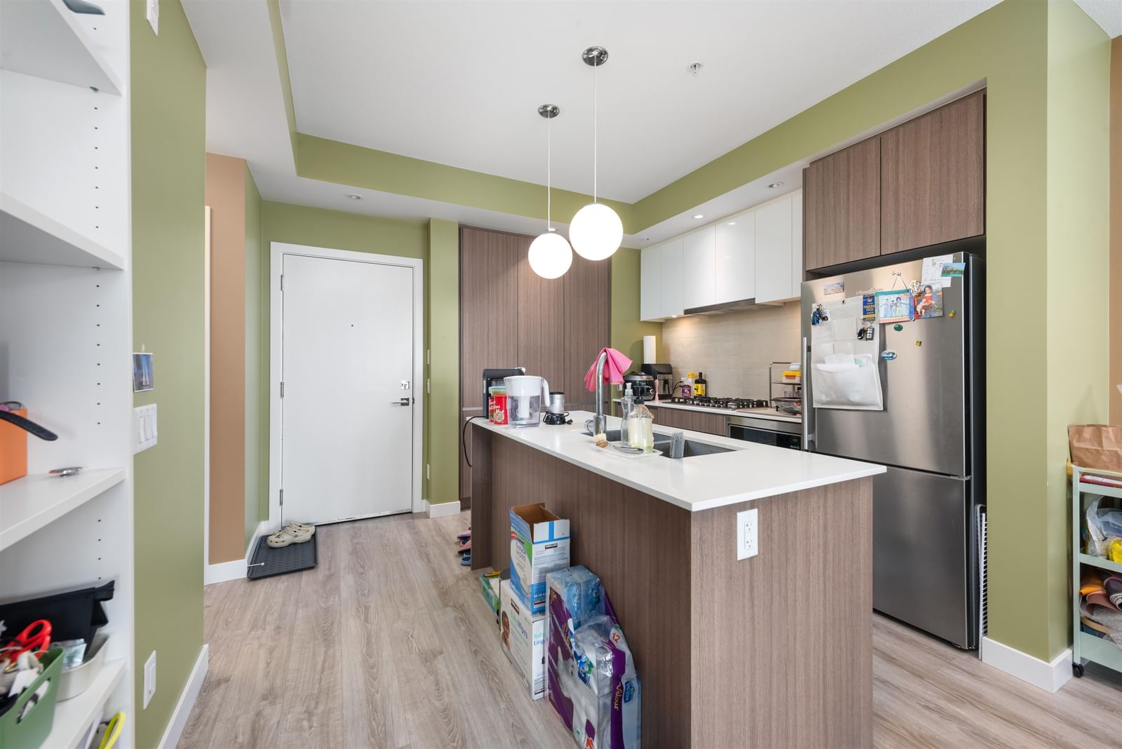 Listing Image 12