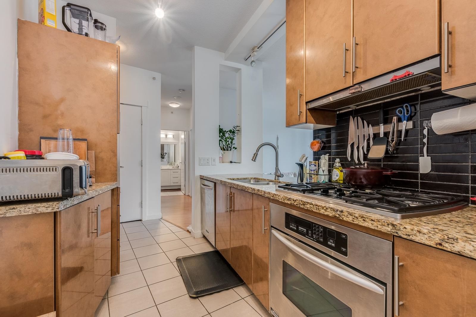 Listing Image 14
