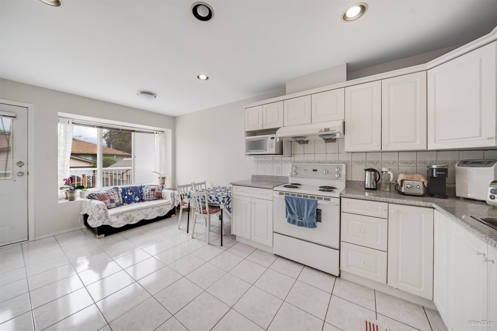 Listing Image 10
