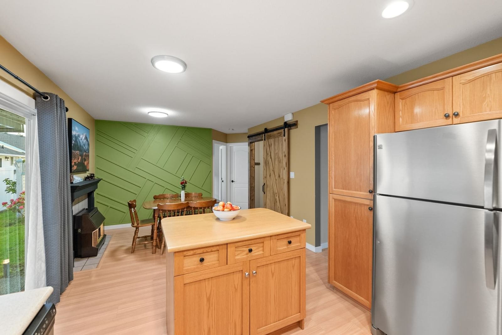 Listing Image 13