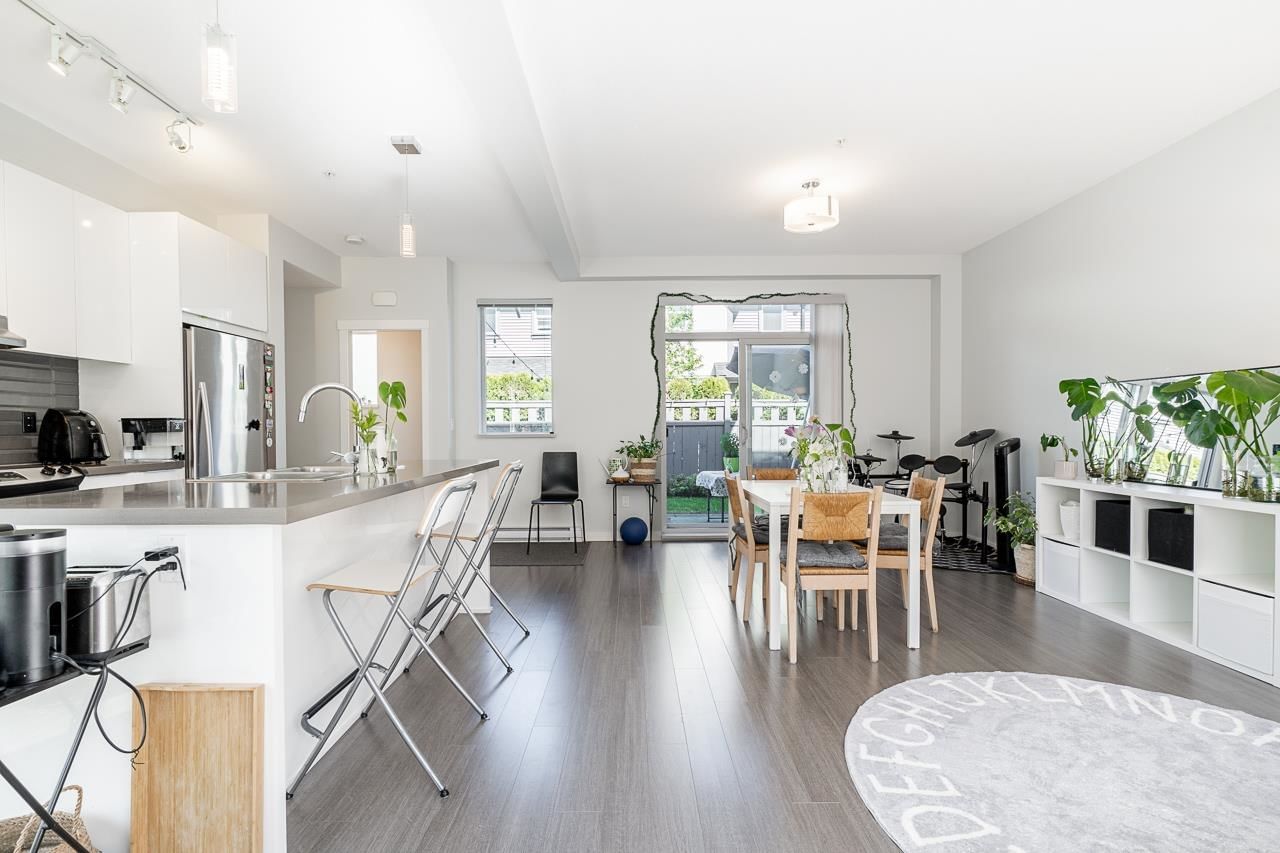 Listing Image 11