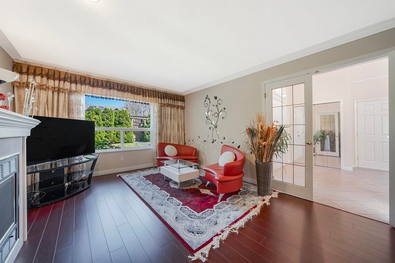 Listing Image 10