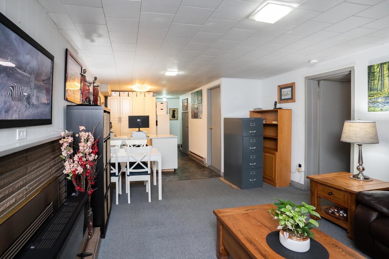 Listing Image 12