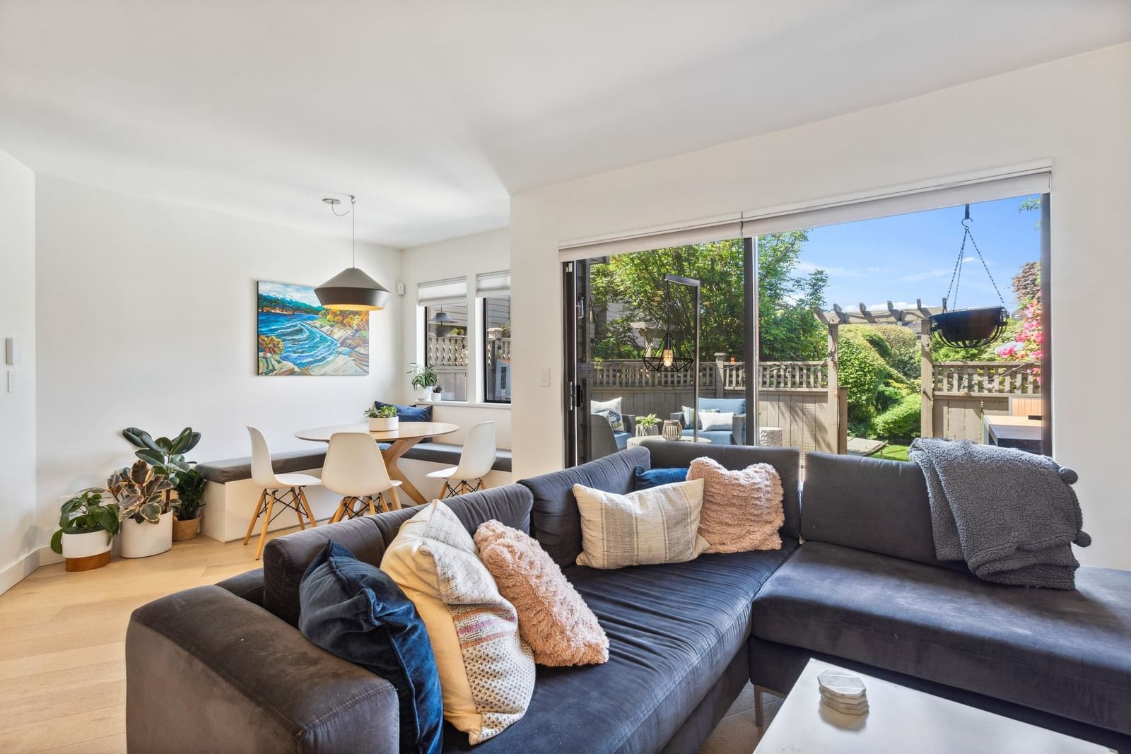Listing Image 15