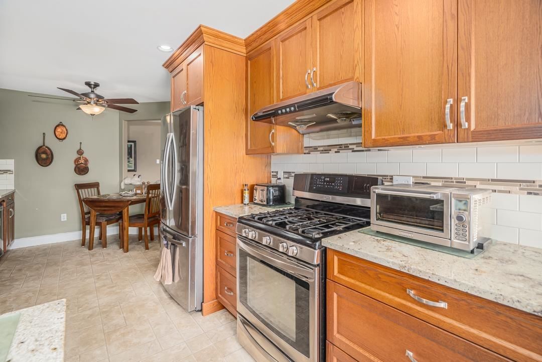 Listing Image 16