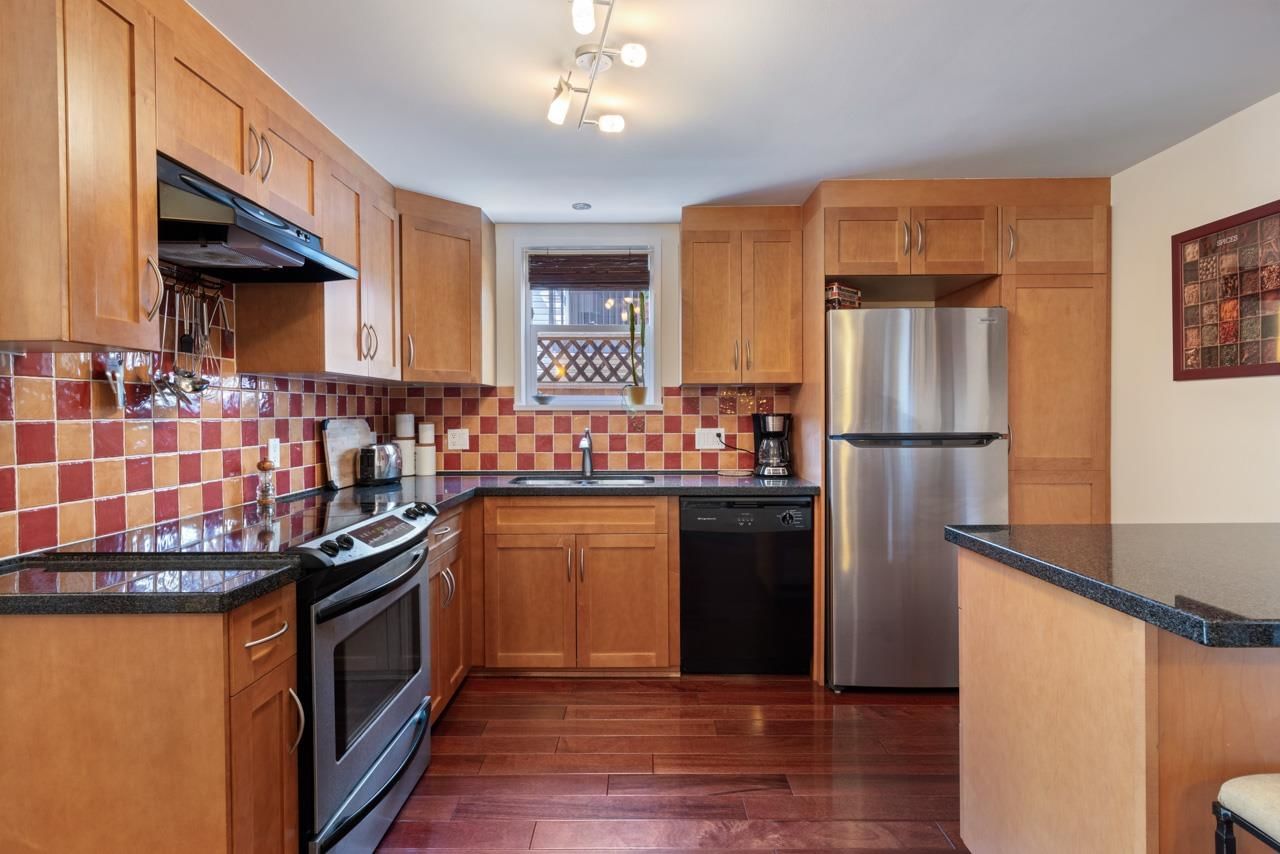 Listing Image 9