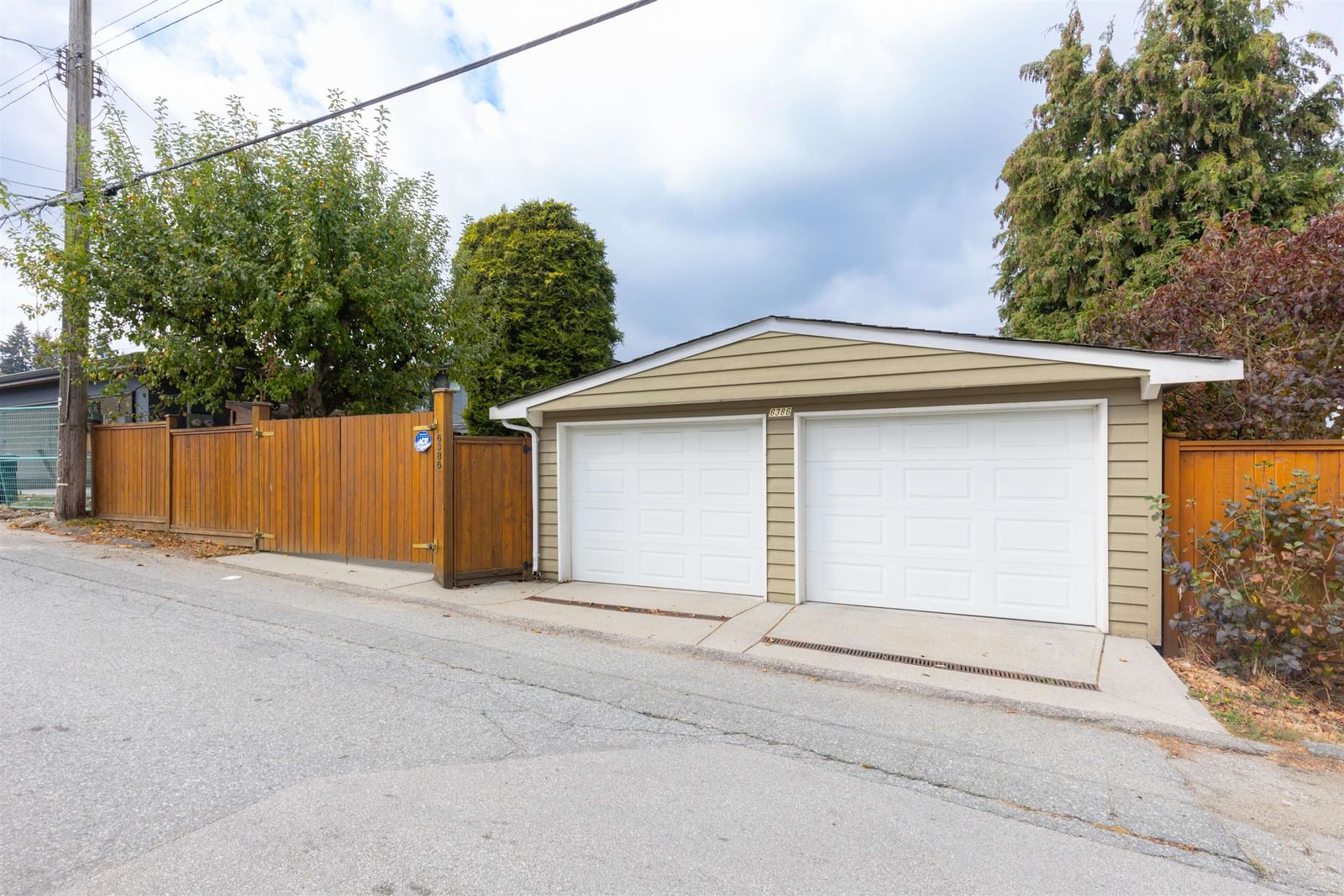 Listing Image 23