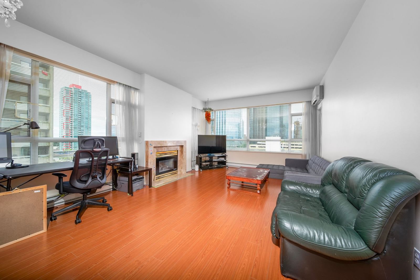 Listing Image 19