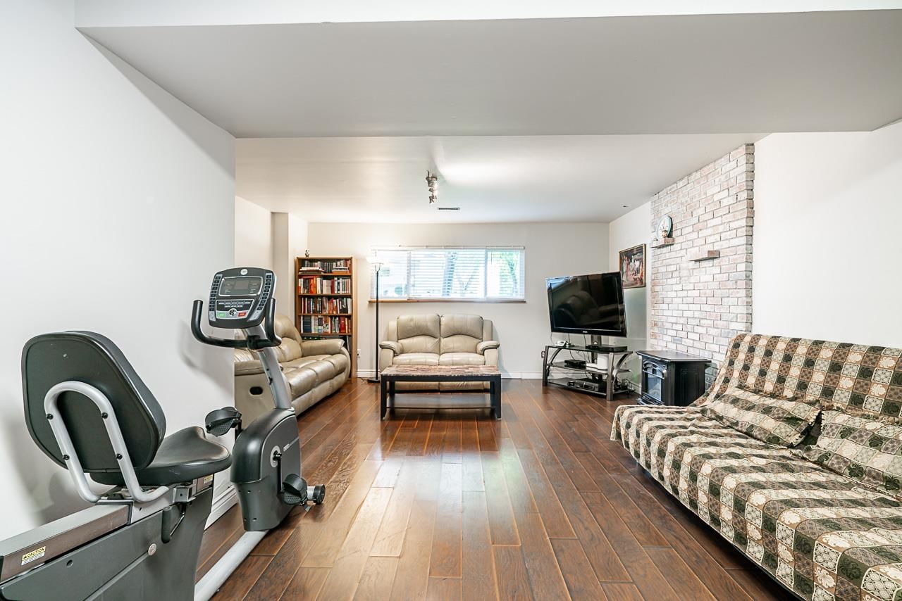 Listing Image 20