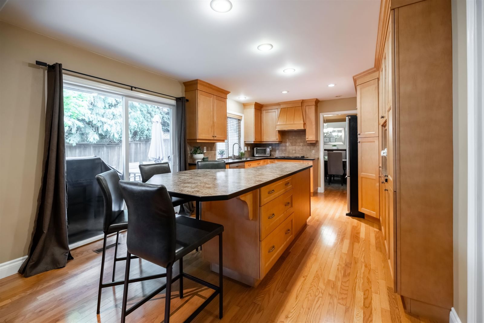 Listing Image 13