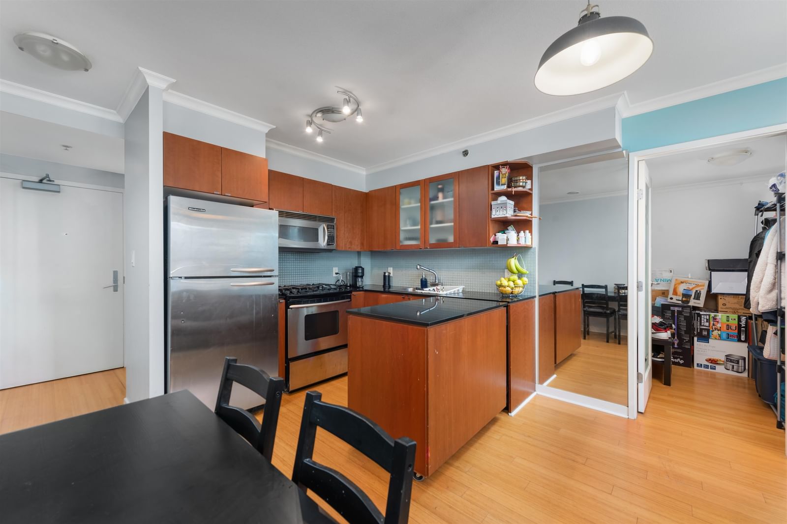Listing Image 10
