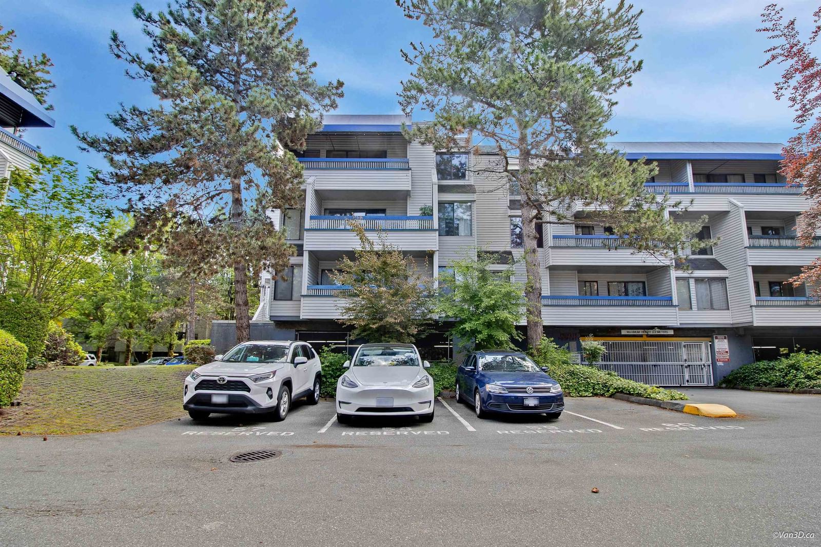 Listing Image 17