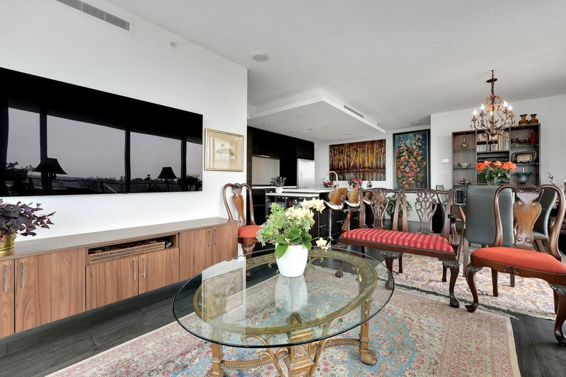 2107 - 1550 Fern Street, North Vancouver, V7J 2L6 | Image 3