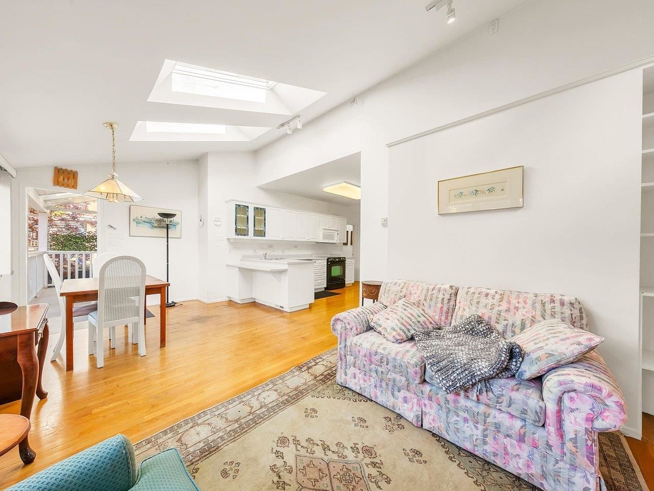 Listing Image 13