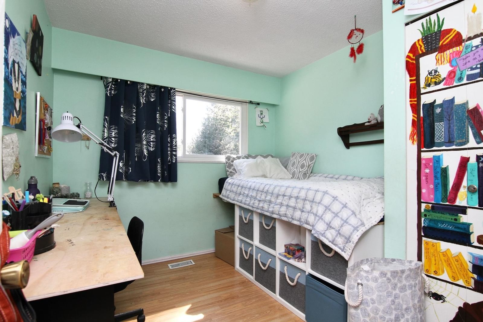 Listing Image 12