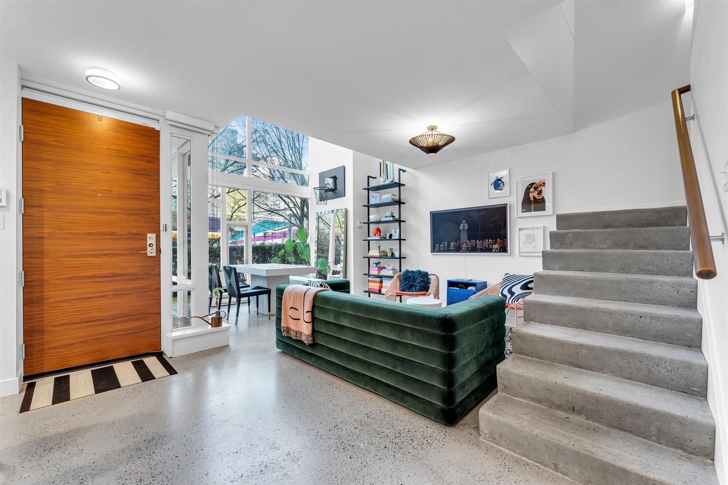 Listing Image 15