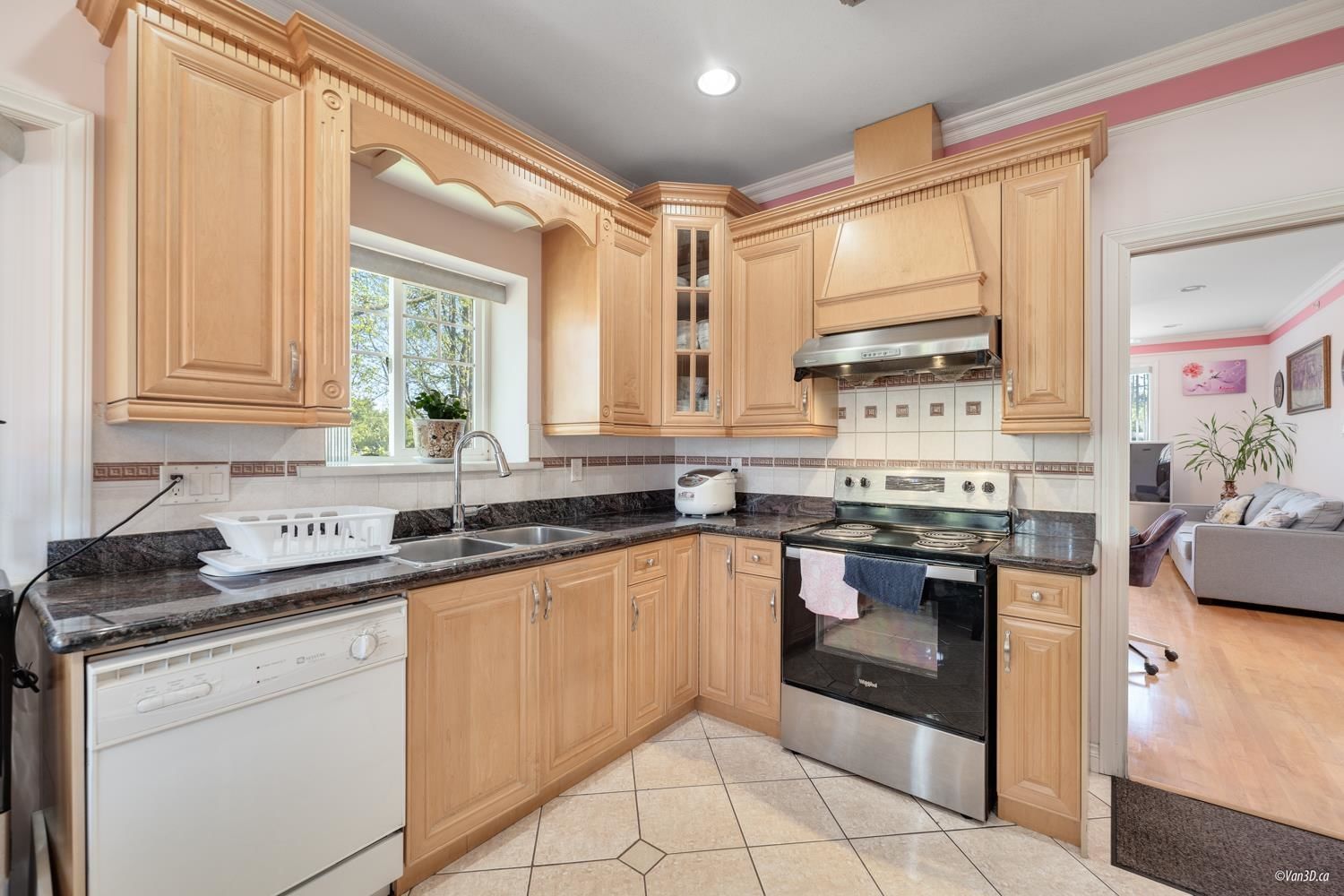Listing Image 10