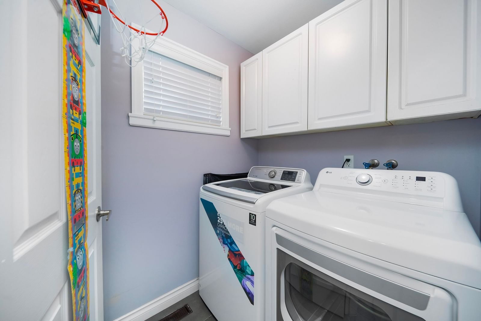 Listing Image 20