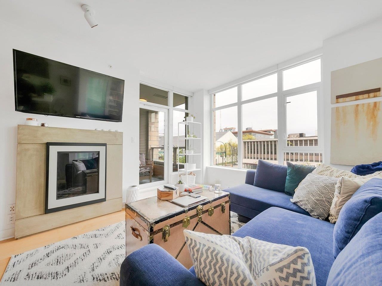 Listing Image 11