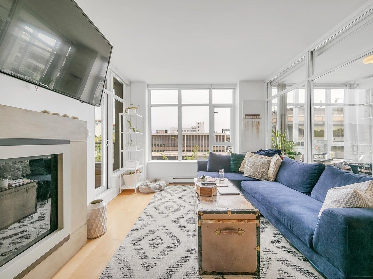 Listing Image 9