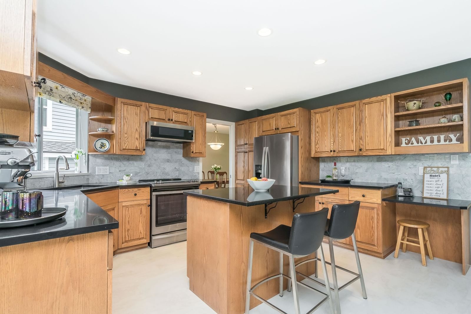 Listing Image 14