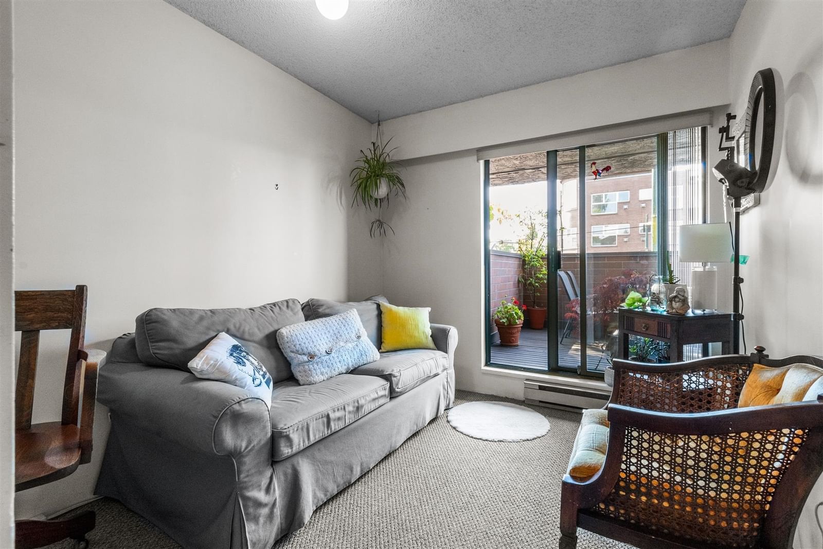 Listing Image 10