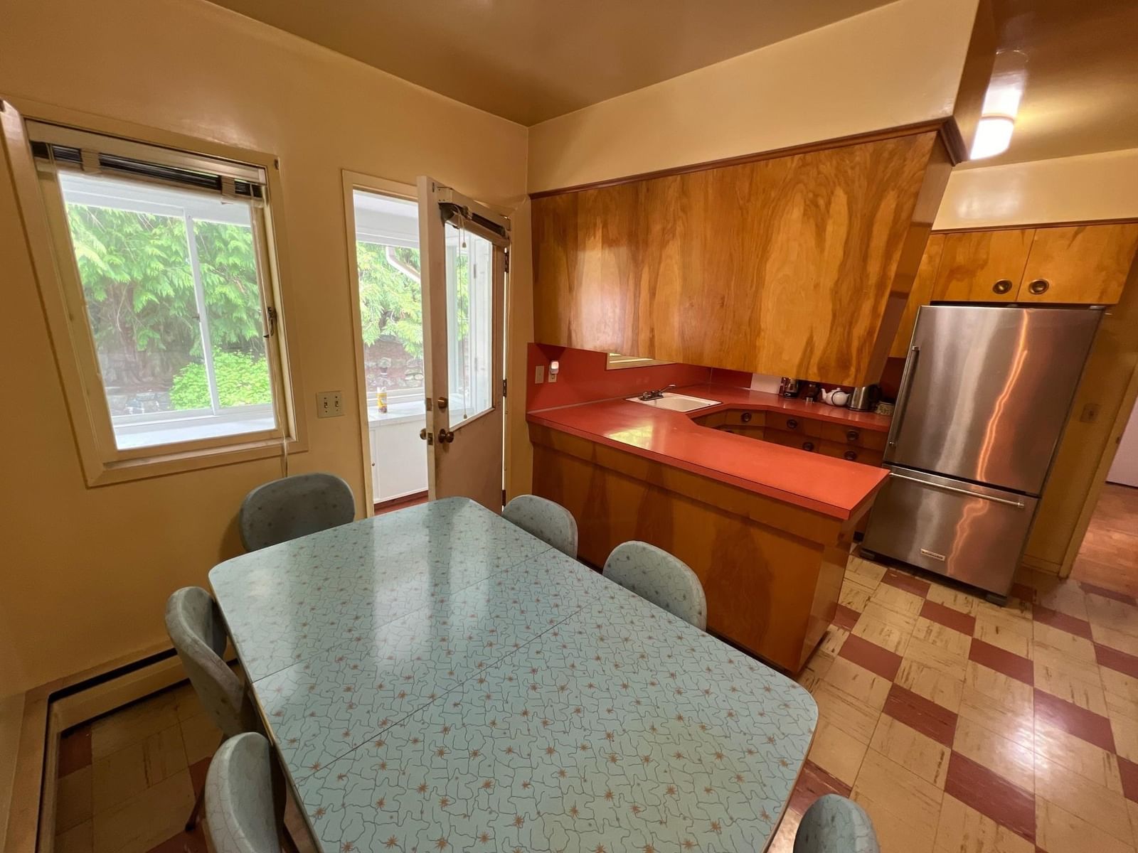 Listing Image 11