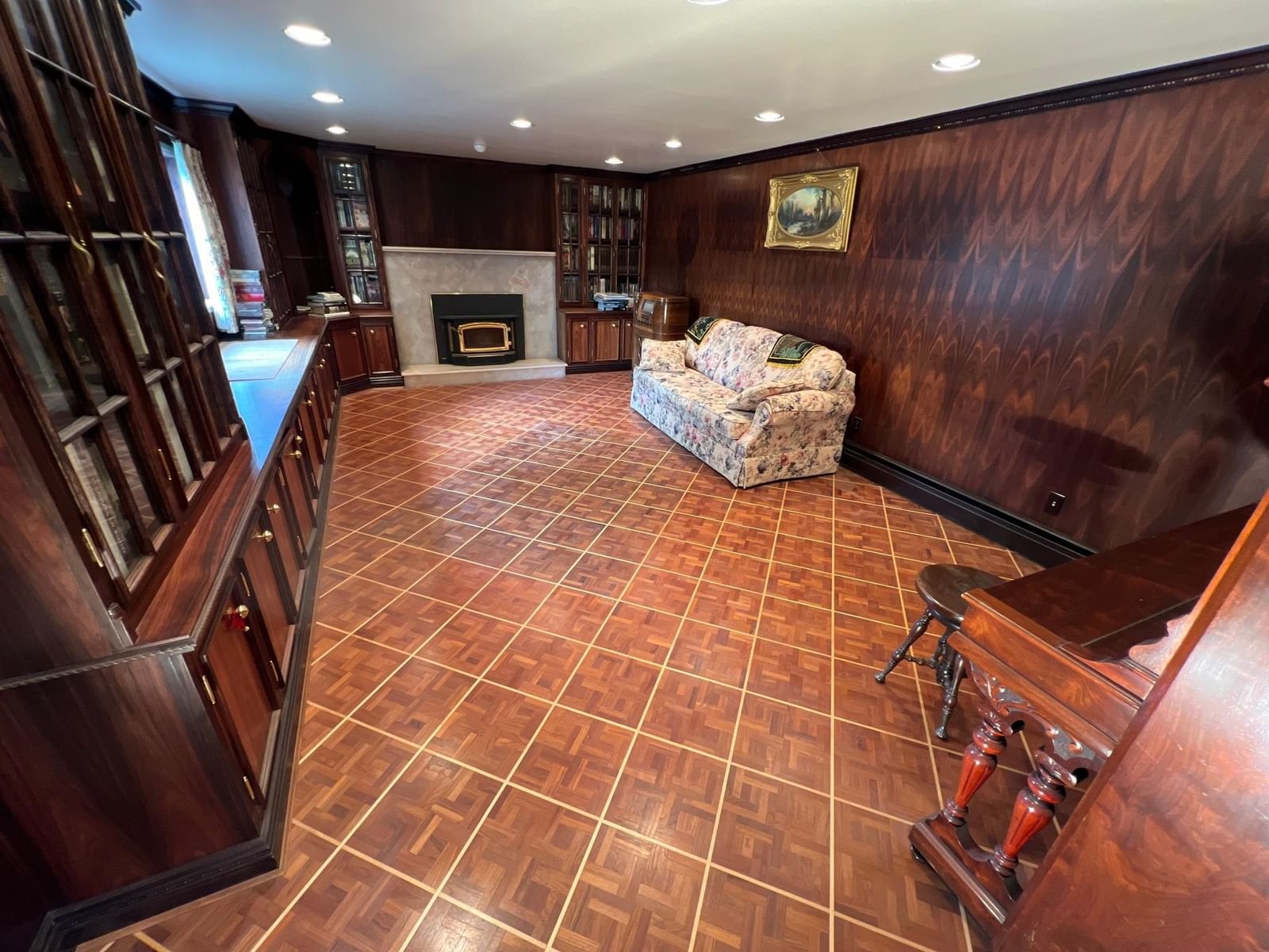Listing Image 19