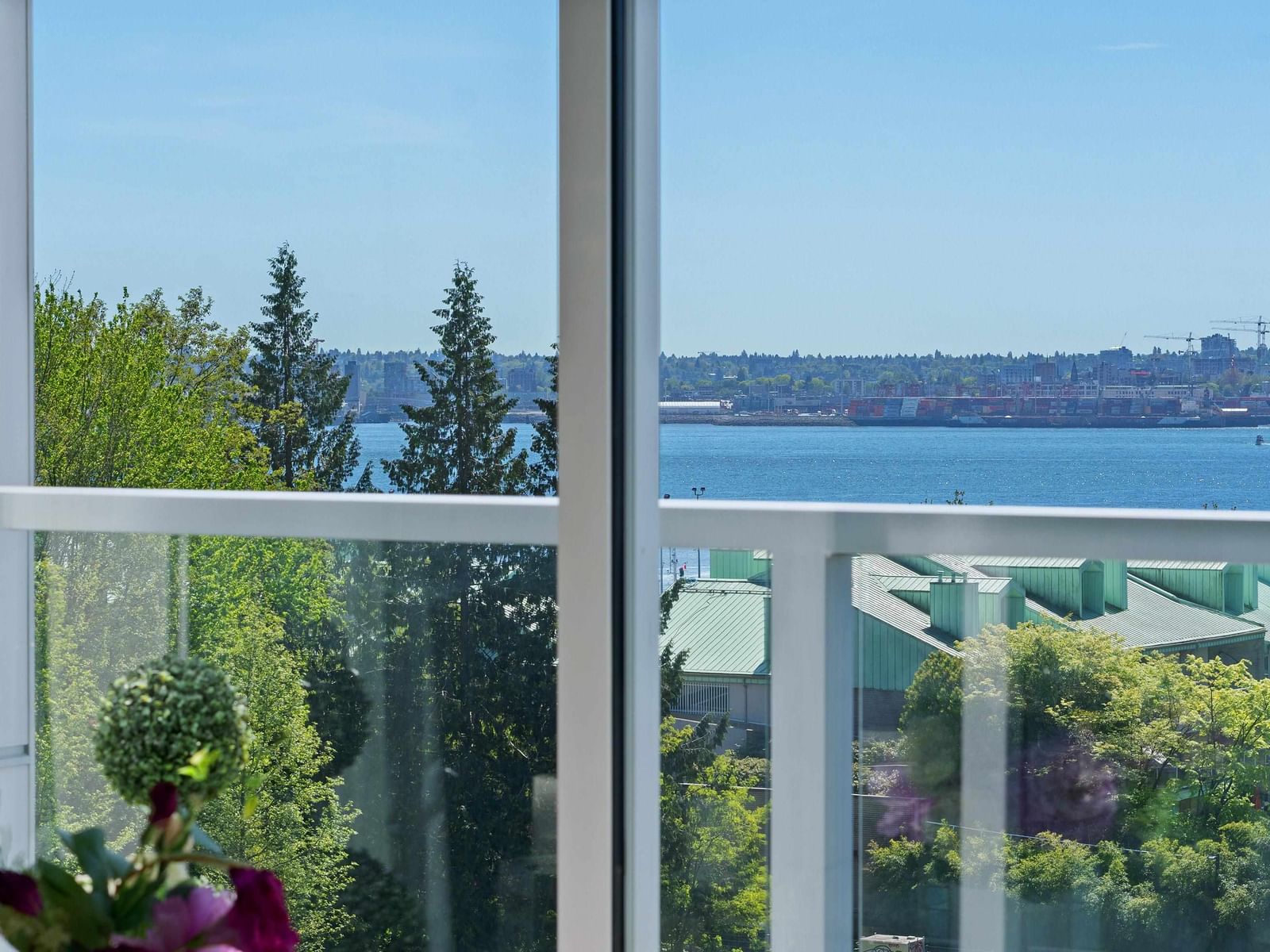 Listing Image 10