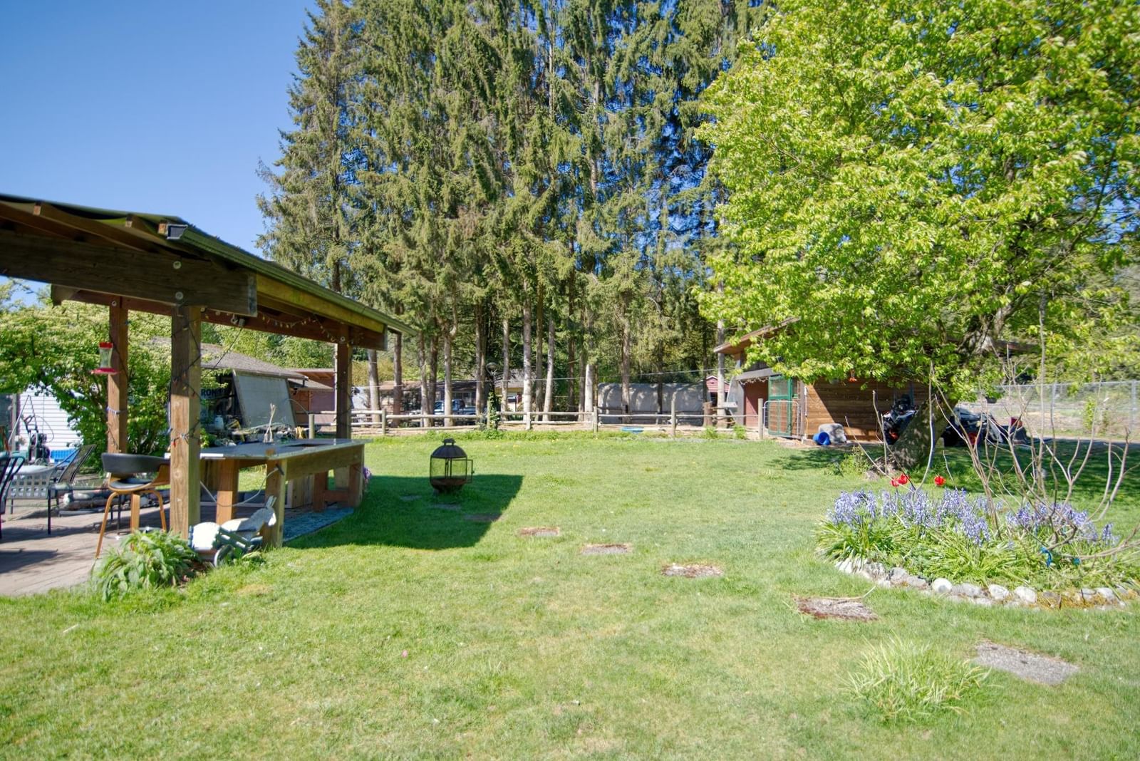 Listing Image 11