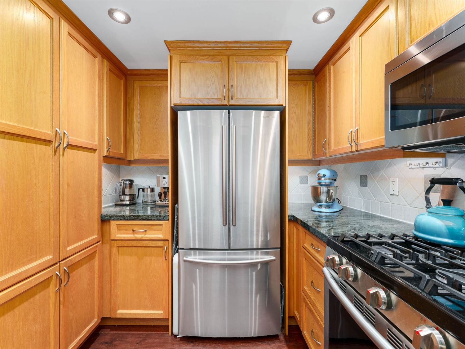 Listing Image 11