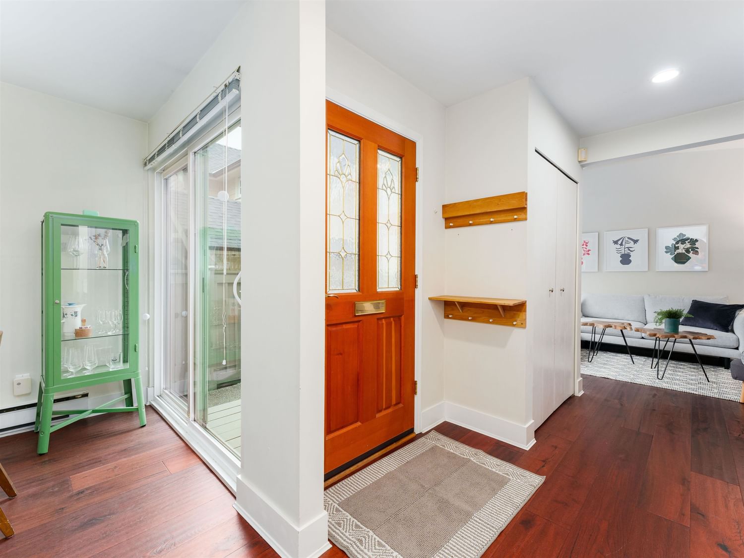 Listing Image 12