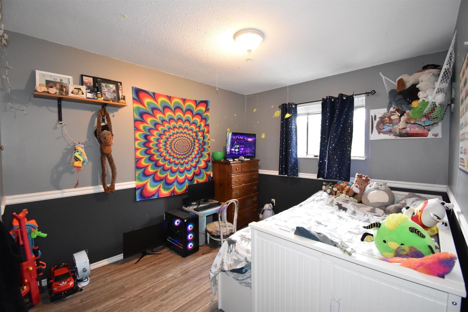 Listing Image 8