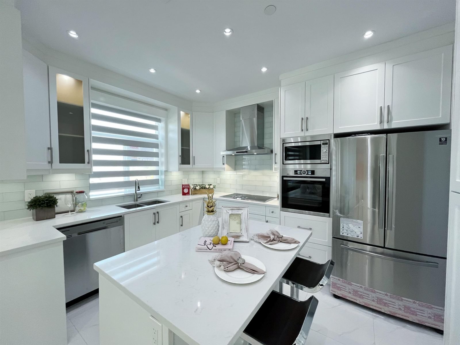 Listing Image 11