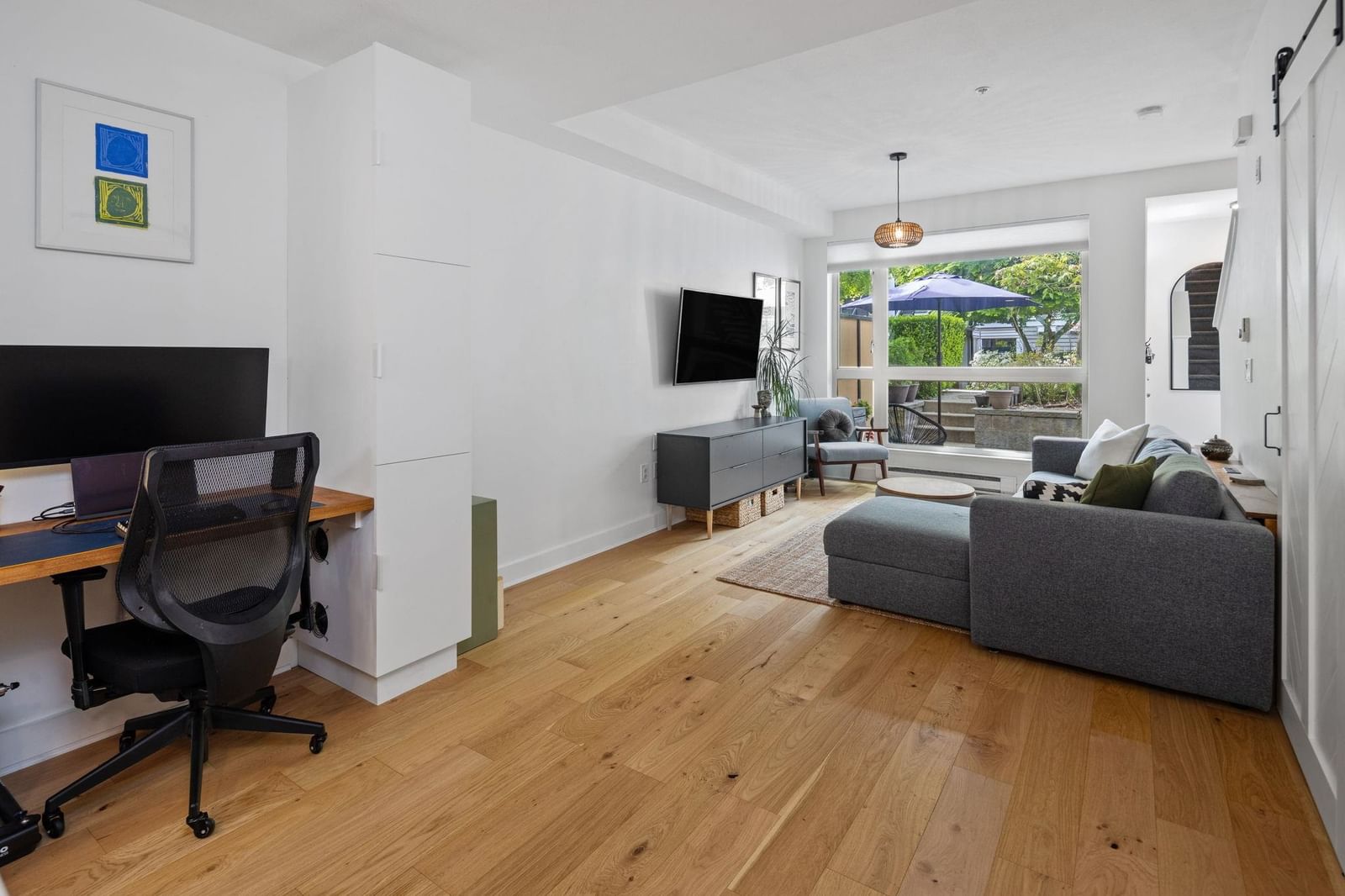 Listing Image 9