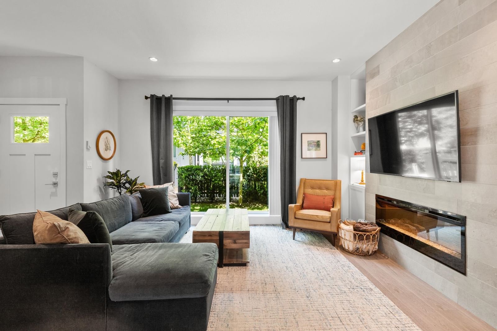 Listing Image 10